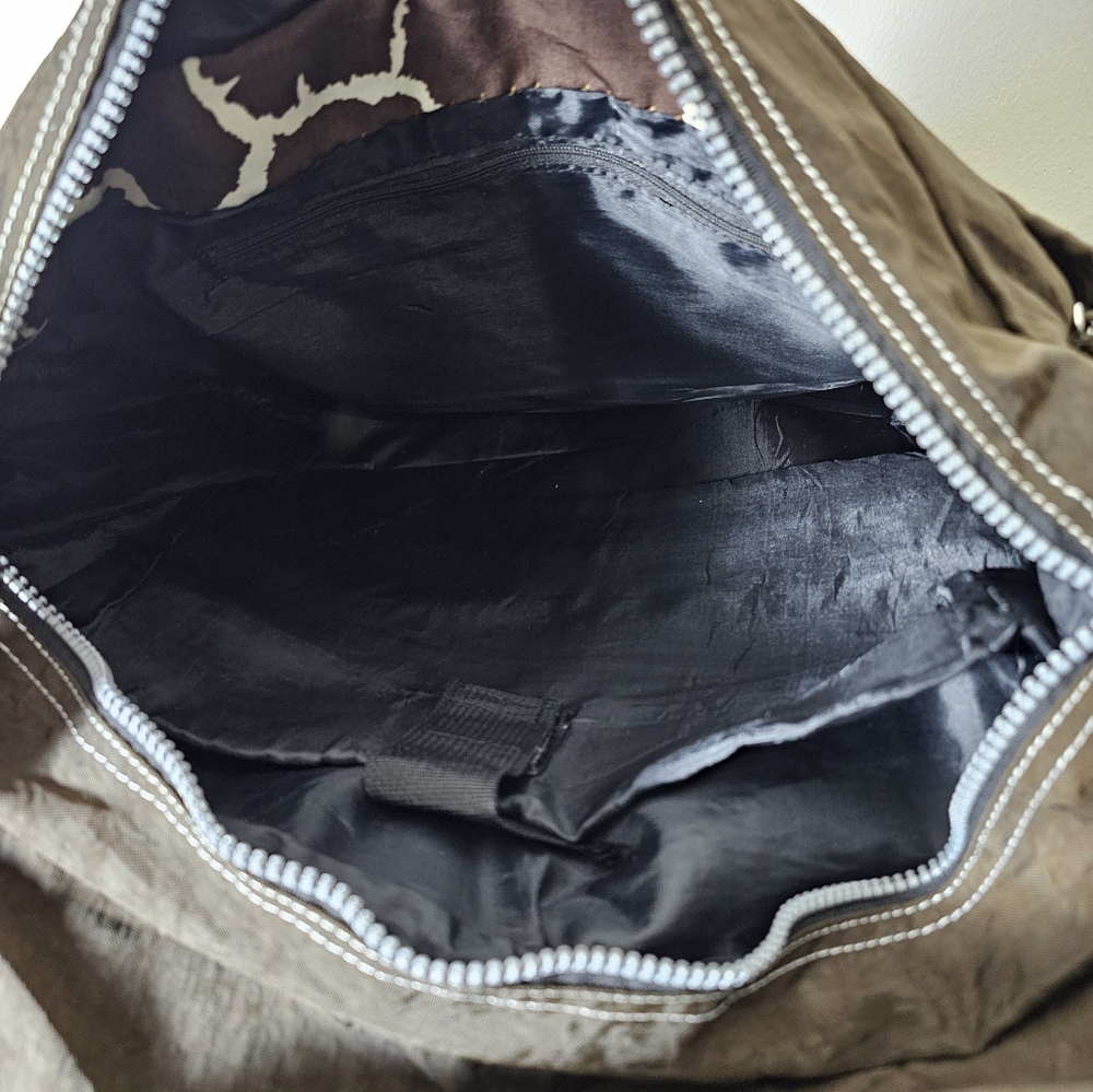 New York Messenger Bag - Picture 4 of 5